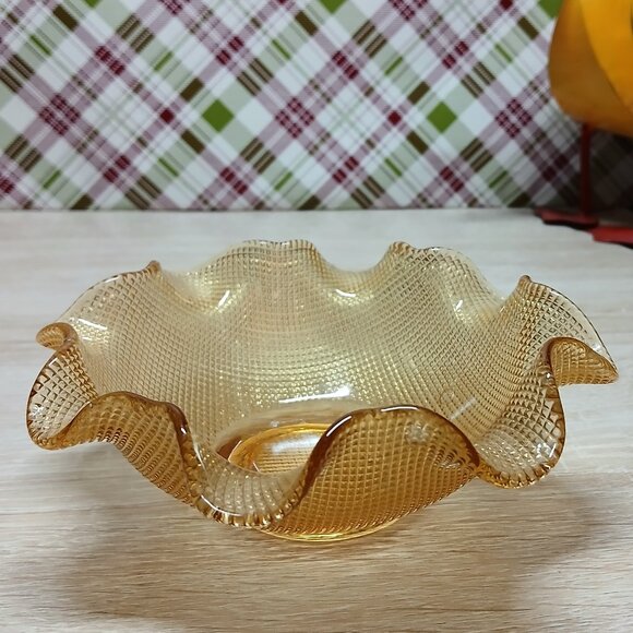 Vintage Amber Glass Ruffled Edge Crosshatch Grid Pressed Glass Decorative Bowl - Picture 1 of 10